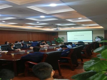 “四月份丽华讲堂活动侧记”：对标先进学经验，奋勇前行肯登攀